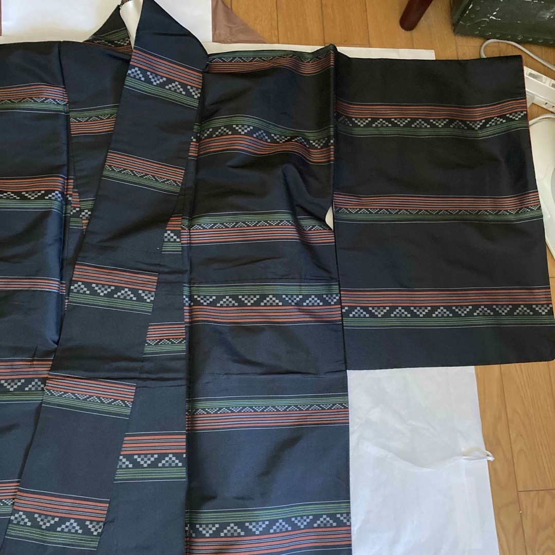 大島紬の着物 レディースの水着/浴衣(着物)の商品写真