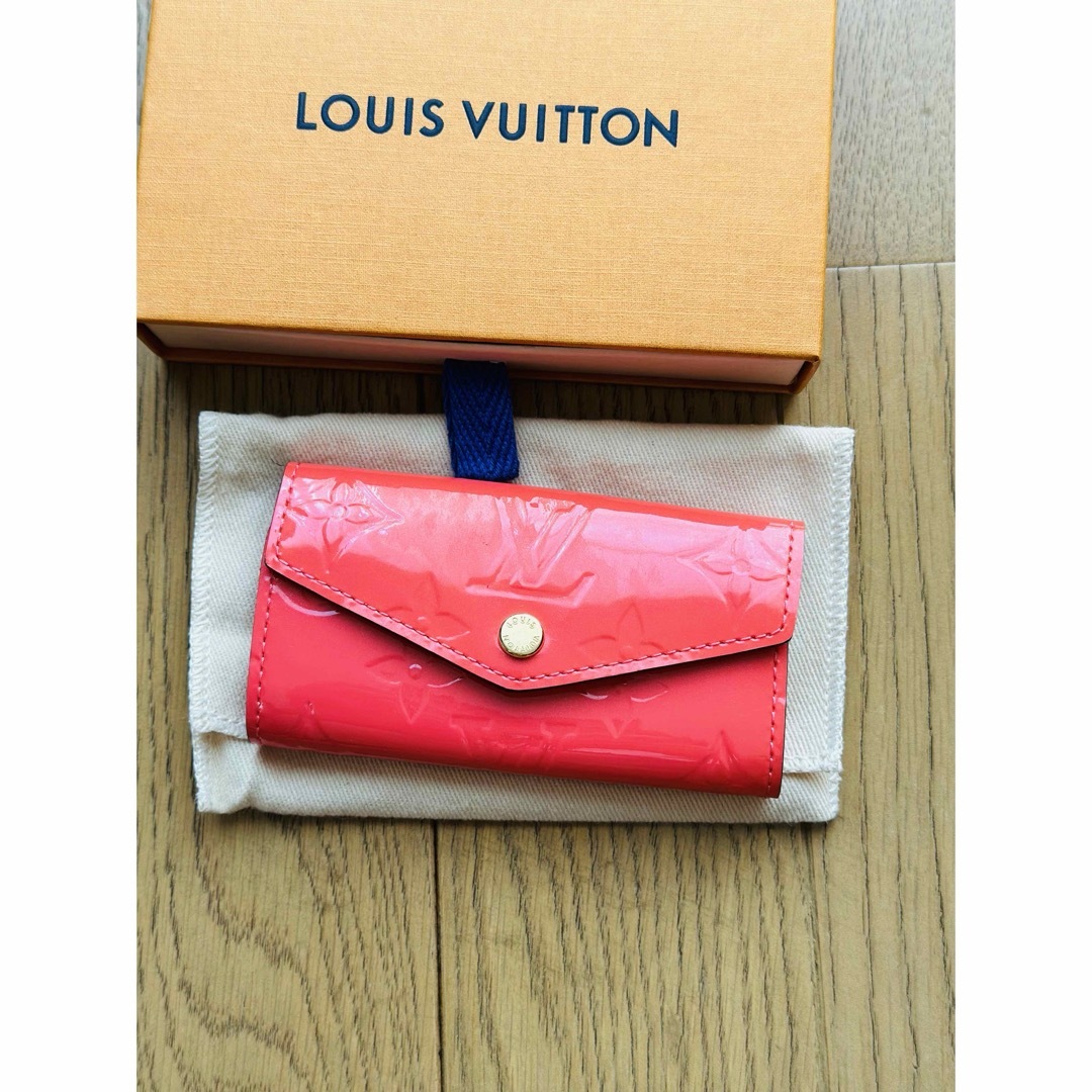 LOUIS VUITTON(ルイヴィトン)の美品！LOUIS VUITTONルイヴィトンキーケースピンク レディースのファッション小物(キーケース)の商品写真