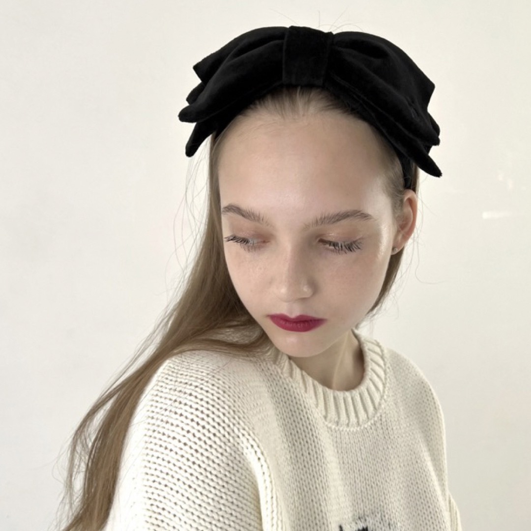 épine(エピヌ)のé ribbon velours headband   レディースのヘアアクセサリー(カチューシャ)の商品写真