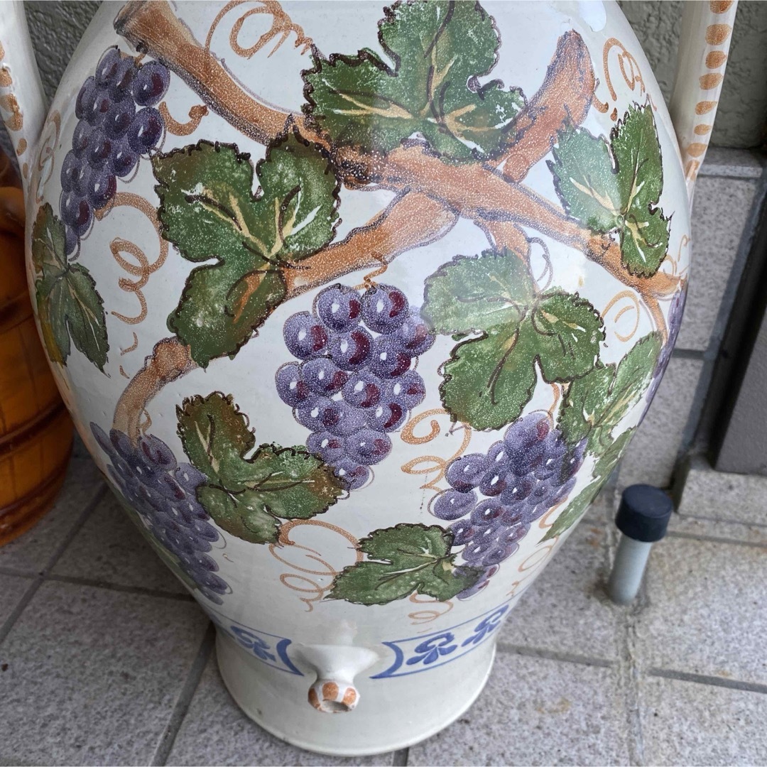 イタリア　ガーデニング　ぶどう柄　花瓶　大きな壺 インテリア/住まい/日用品のインテリア小物(花瓶)の商品写真