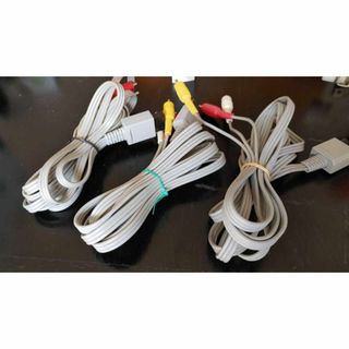 ウィー(Wii)の【３本美品】Wii/Wii U用　AVケーブル　RVL-009(家庭用ゲーム機本体)