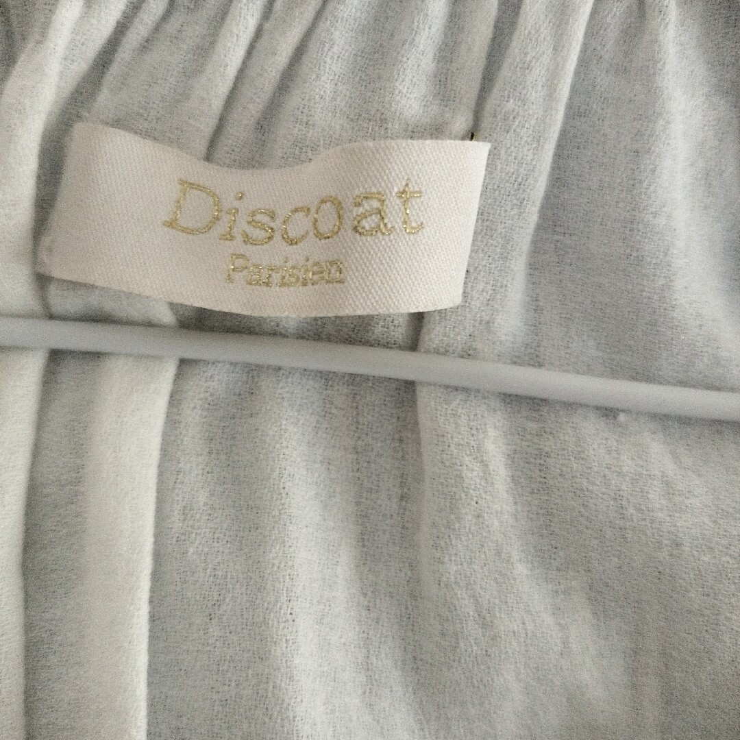 Discoat(ディスコート)のDiscoat☆刺繍ブラウス レディースのトップス(シャツ/ブラウス(半袖/袖なし))の商品写真