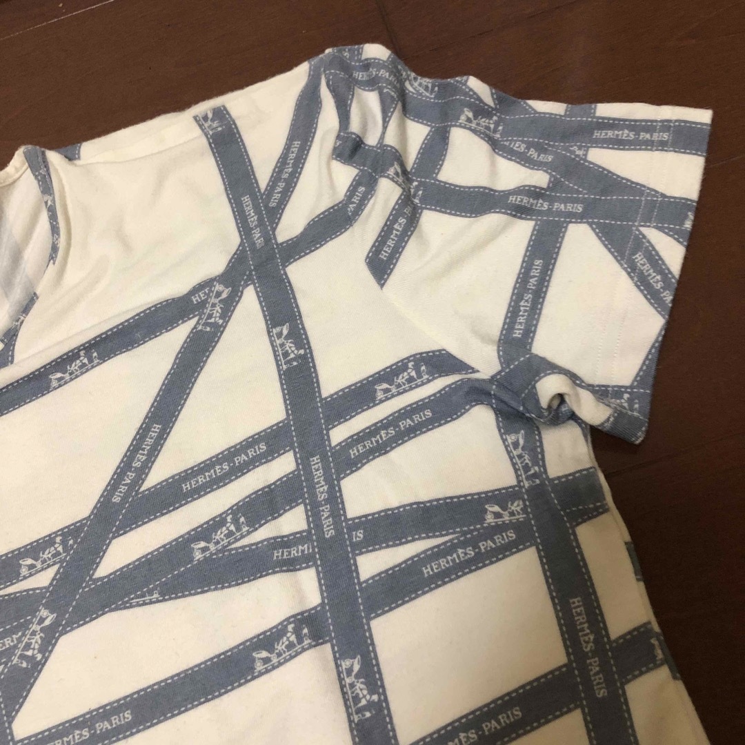 Hermes(エルメス)のエルメスTシャツ　リボン柄 レディースのトップス(Tシャツ(半袖/袖なし))の商品写真