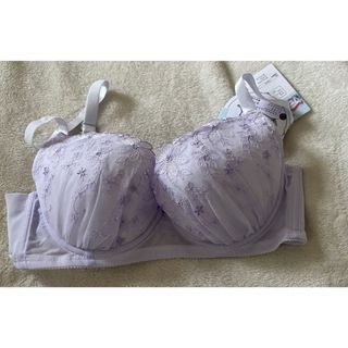 キレイスタイル　ブラジャー　未使用タグ付　送料込み