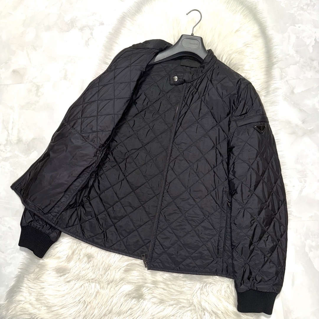PRADA - 本物 美品 プラダ レザー三角タグ キルティング 中綿 PRADA - 本物 美品 プラダ レザー三角タグ キルティング 中綿