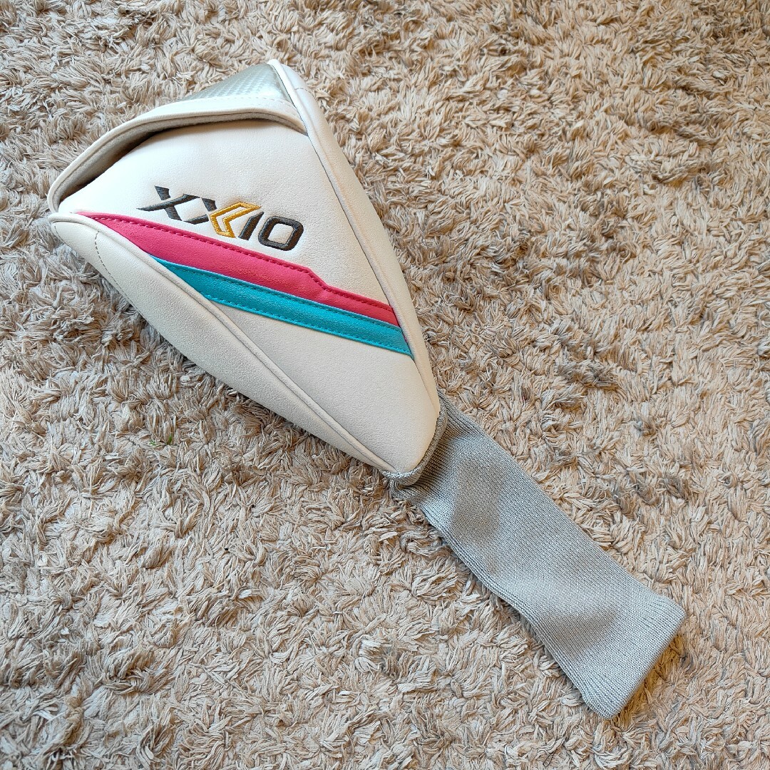 XXIO(ゼクシオ)のゼクシオ ドライバー用 ヘッドカバー レディース スポーツ/アウトドアのゴルフ(その他)の商品写真