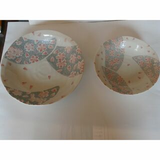 【即購入可】市田ひろみさんの中皿と小皿のセット　２枚　中鉢と小鉢のセット(食器)