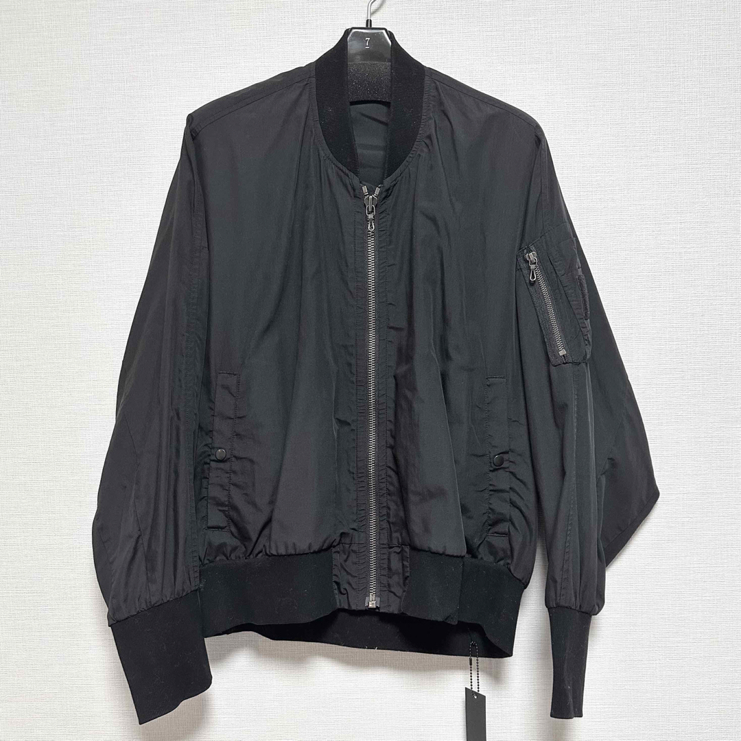 JULIUS(ユリウス)のユリウス ma-1 ブルゾン ボンバージャケット リックオウエンス sacai メンズのジャケット/アウター(ブルゾン)の商品写真