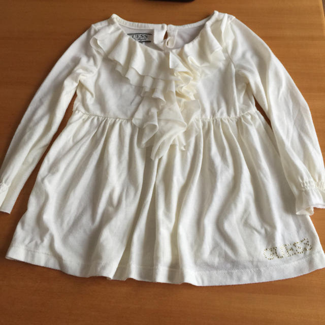 GUESS(ゲス)のK&K様 専用  GUESS Ｔシャツ 4Ｔ キッズ/ベビー/マタニティのキッズ服女の子用(90cm~)(Tシャツ/カットソー)の商品写真