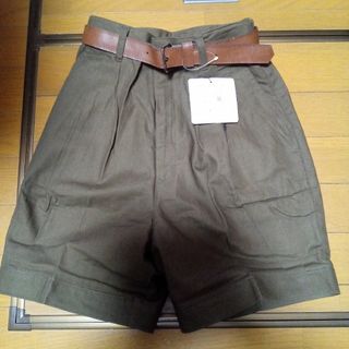 新品未使用品　ショートパンツ　ベルト付き(ショートパンツ)