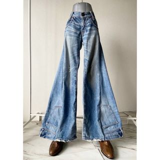 リーバイス(Levi's)の" 再構築 " リメイク levi's 鬼ヒゲ ビッグベル フレアデニムパンツ(デニム/ジーンズ)