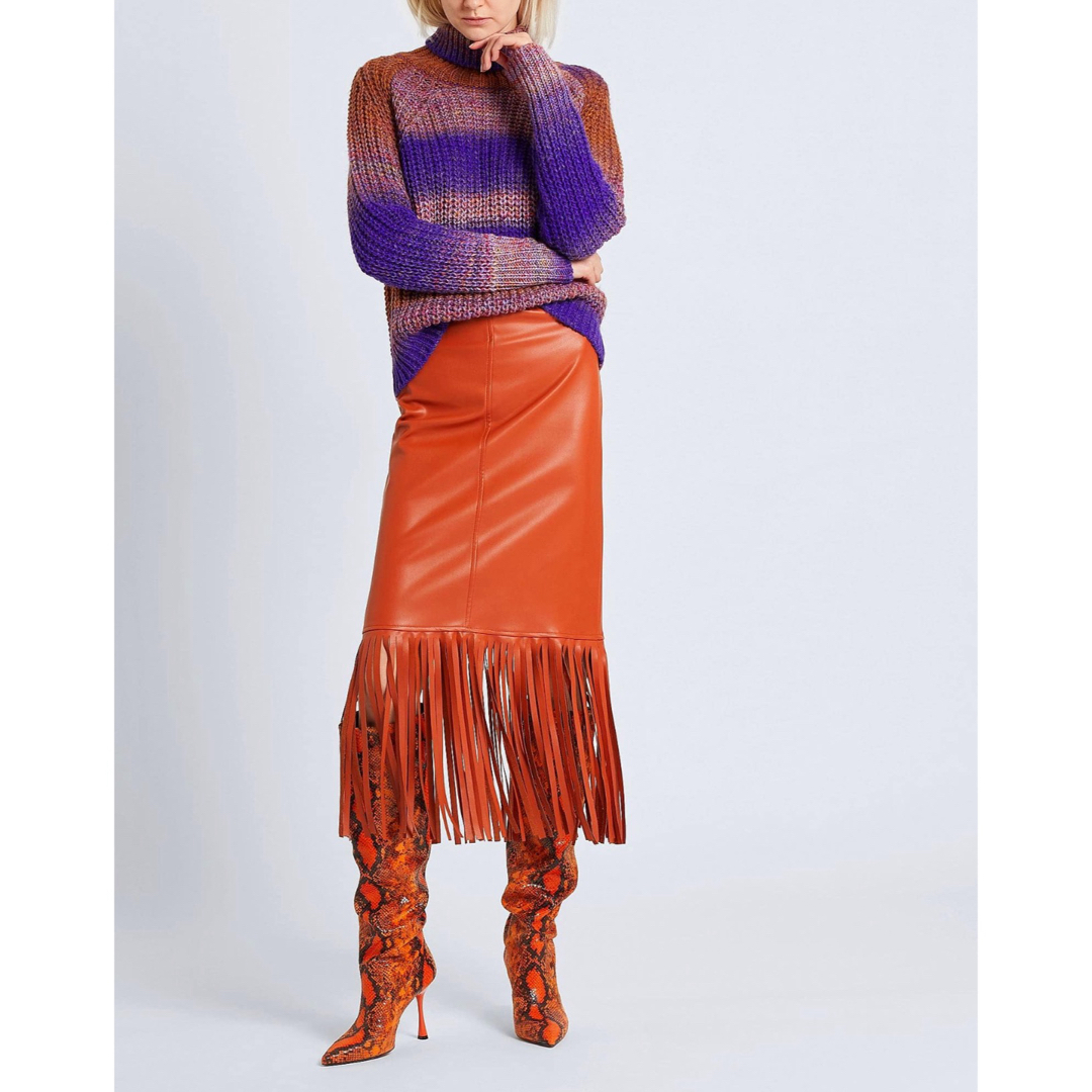 イタリア製　オレンジ　レザー調　フリンジスカート　S レディースのスカート(ひざ丈スカート)の商品写真