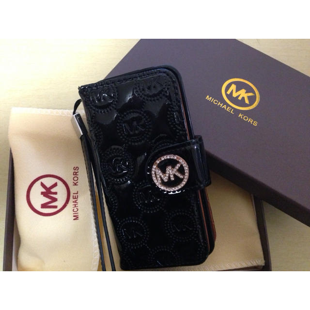 Michael Kors(マイケルコース)のiPhoneケース スマホ/家電/カメラのスマホアクセサリー(iPhoneケース)の商品写真