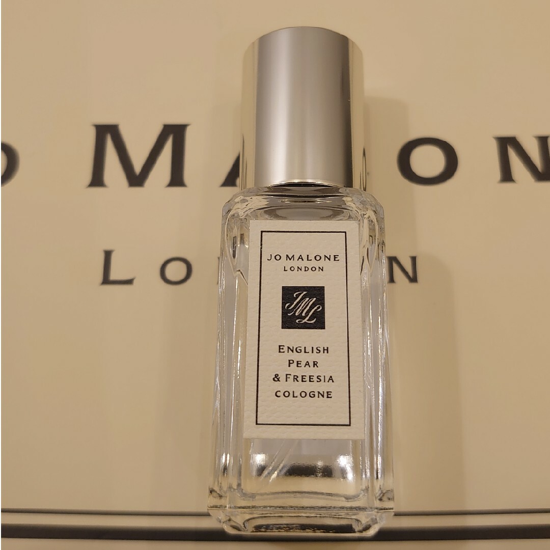 Jo Malone(ジョーマローン)のJo MALONE 新品未使用 イングリッシュペアー&フリージア コロン 9ml コスメ/美容の香水(香水(女性用))の商品写真