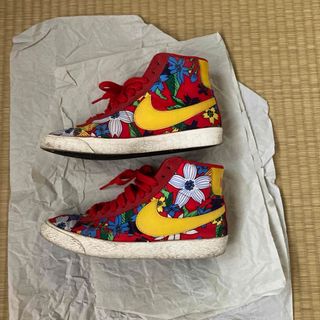 ナイキ(NIKE)のNIKE ハイカットシューズ　花柄(スニーカー)