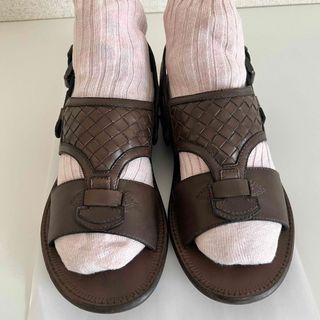 ボッテガヴェネタ(Bottega Veneta)のサンダル　ボッテガ　ボッテガヴェネタ　靴　ビーチサンダル　イントレチャート　レザ(サンダル)