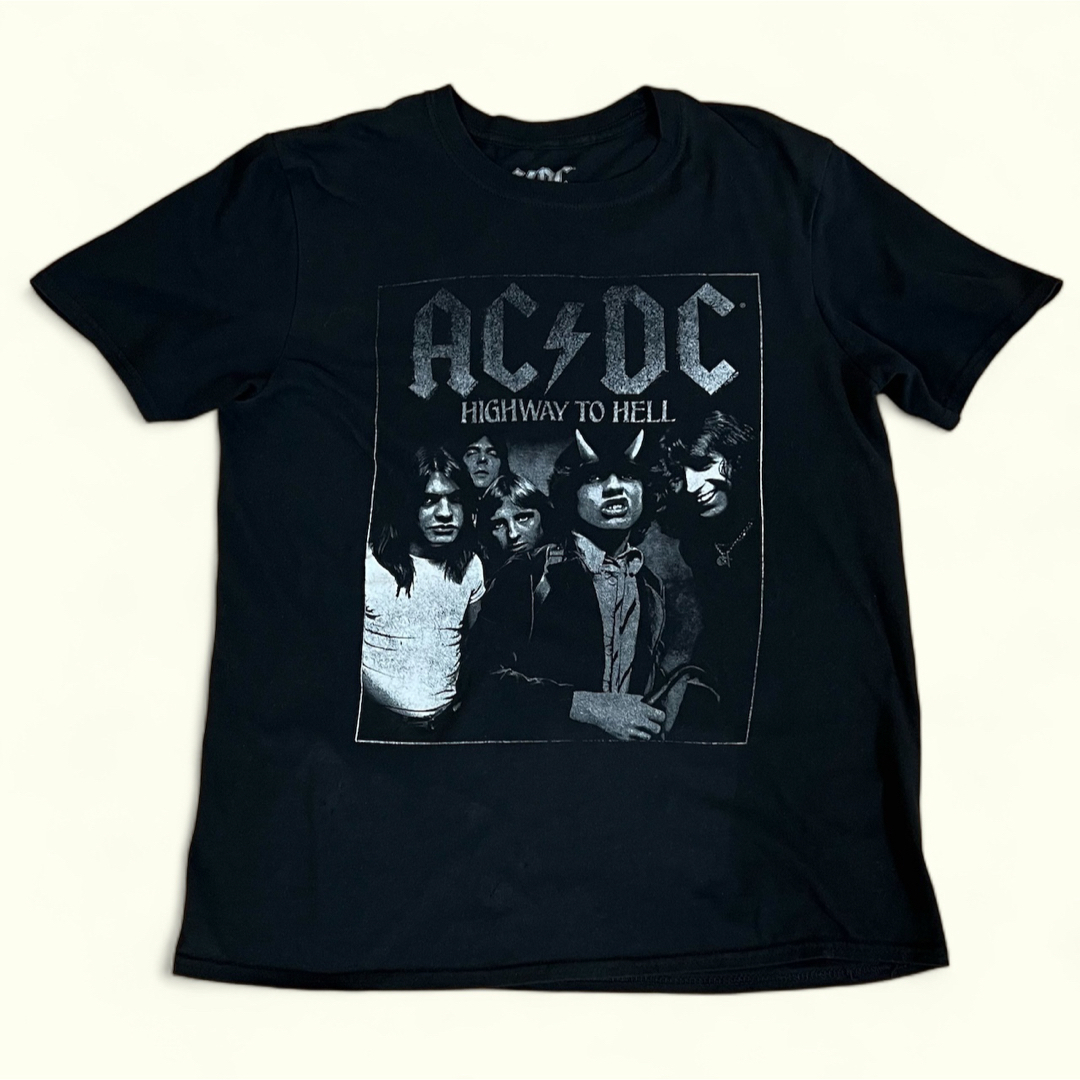 AC/DC HIGHWAY TO HELL バンドT ミュージックT メンズのトップス(Tシャツ/カットソー(半袖/袖なし))の商品写真