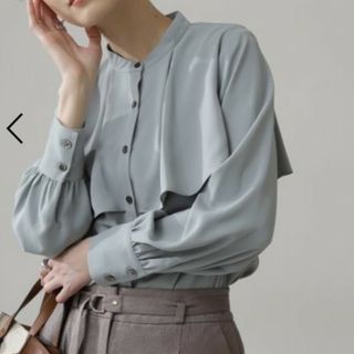 エヌナチュラルビューティーベーシック(N.Natural beauty basic)のケープディテール長袖ブラウス(シャツ/ブラウス(長袖/七分))