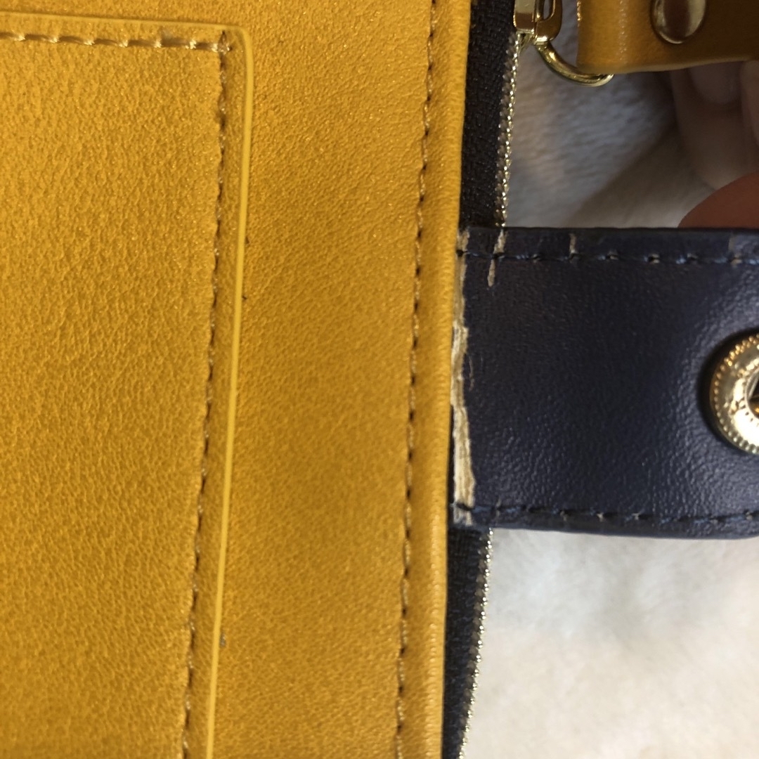 MOOMIN(ムーミン)のミイとニョロニョロの2つ折り財布 メンズのファッション小物(折り財布)の商品写真