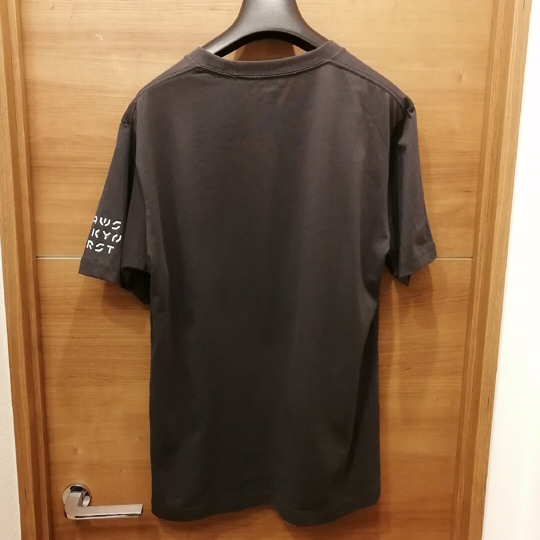 UNIQLO(ユニクロ)のUNIQLO UT kaws カウズ　コラボ　Tシャツ　 Lサイズ　グレー メンズのトップス(Tシャツ/カットソー(半袖/袖なし))の商品写真