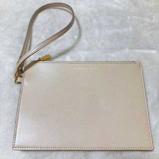 チャールズアンドキース(Charles and Keith)のCHARLES & KEITH スタッズトートバッグ バッグインバッグ(ポーチ)