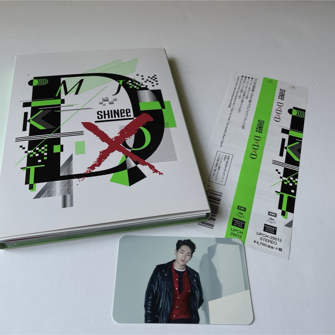 SHINee　DDD オニュ ONEW トレカ エンタメ/ホビーのCD(K-POP/アジア)の商品写真