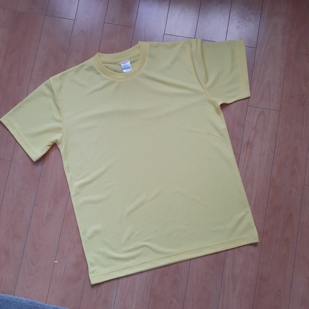【美品】黄色Tシャツ　Lサイズ レディースのトップス(Tシャツ(半袖/袖なし))の商品写真