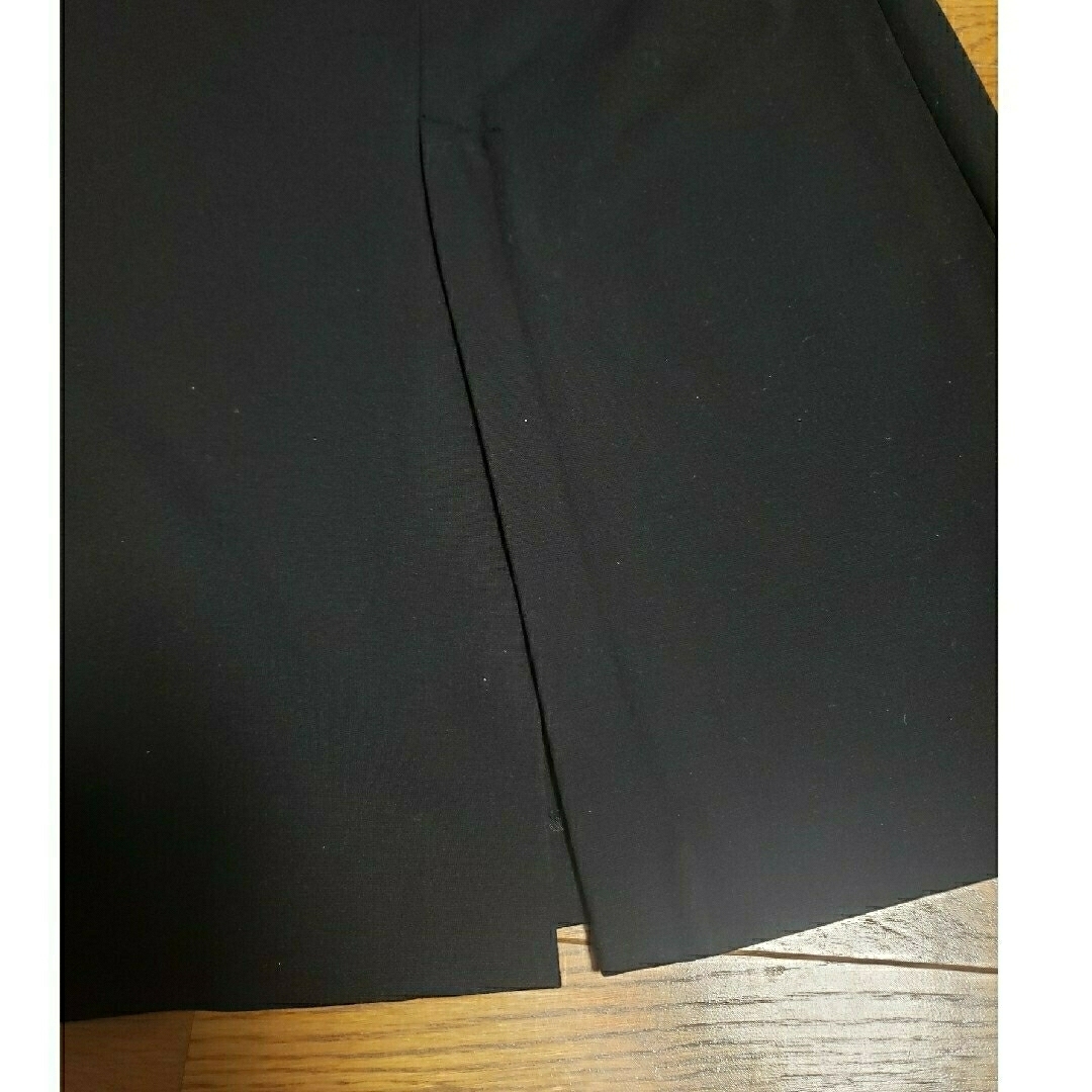UNITED ARROWS(ユナイテッドアローズ)の美品　UNITED ARROWS　ポンチ素材　ブラックロングスカート レディースのスカート(ロングスカート)の商品写真