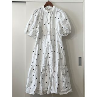 ザラ(ZARA)の【美品】ロングワンピース / 花柄 / フラワー(ロングワンピース/マキシワンピース)