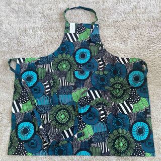 マリメッコ(marimekko)のmarimekko エプロン 花柄 ピエニシイルトラプータルハ(収納/キッチン雑貨)