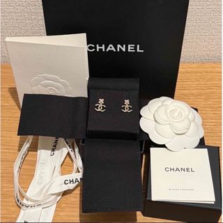 シャネル(CHANEL)の新品未使用　シャネル　chanel 2023新作　ピアス　イヤリング　ココマーク(ピアス)