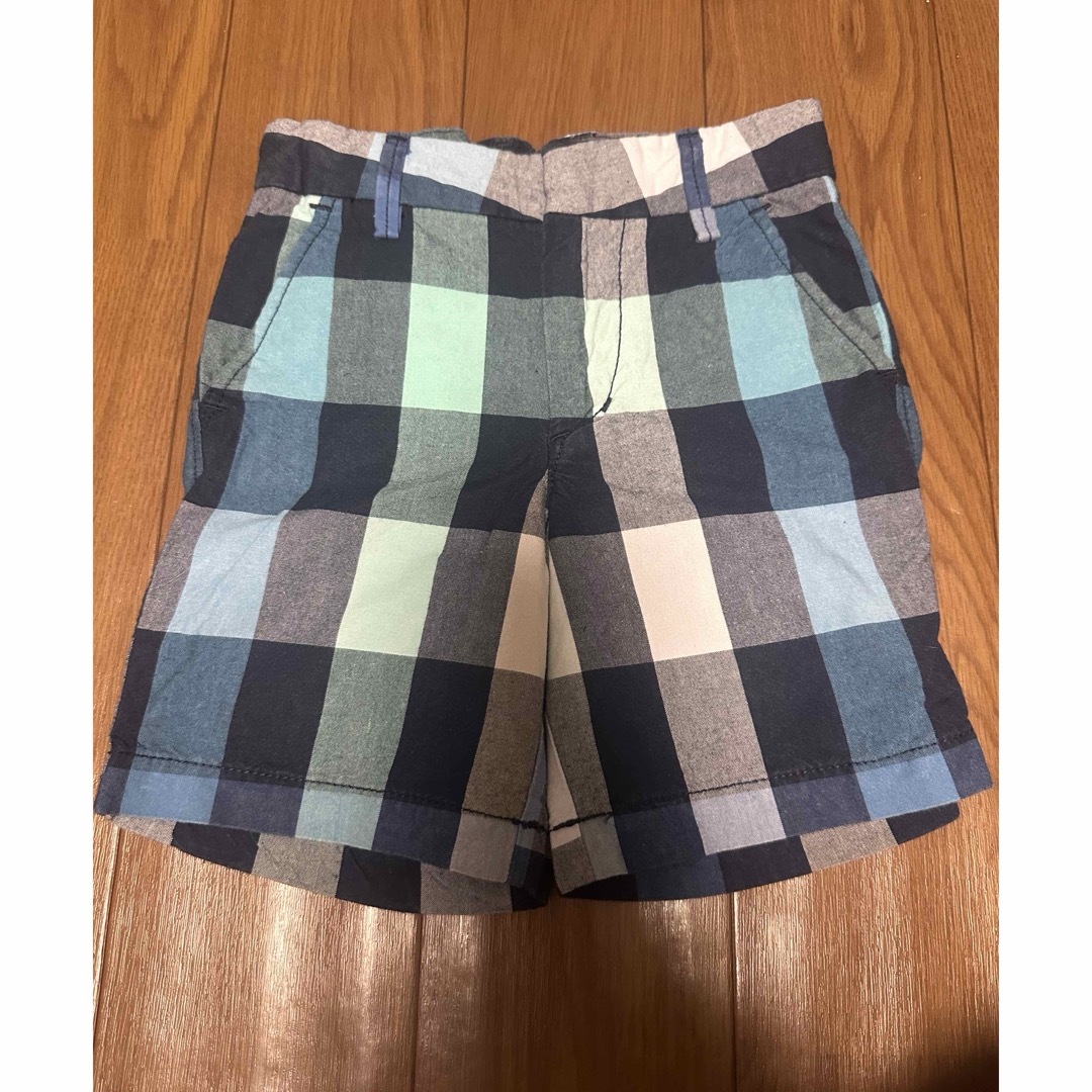 GAP Kids(ギャップキッズ)の美品　ギャップ　GAP ショートパンツ　100 2セット キッズ/ベビー/マタニティのキッズ服男の子用(90cm~)(パンツ/スパッツ)の商品写真