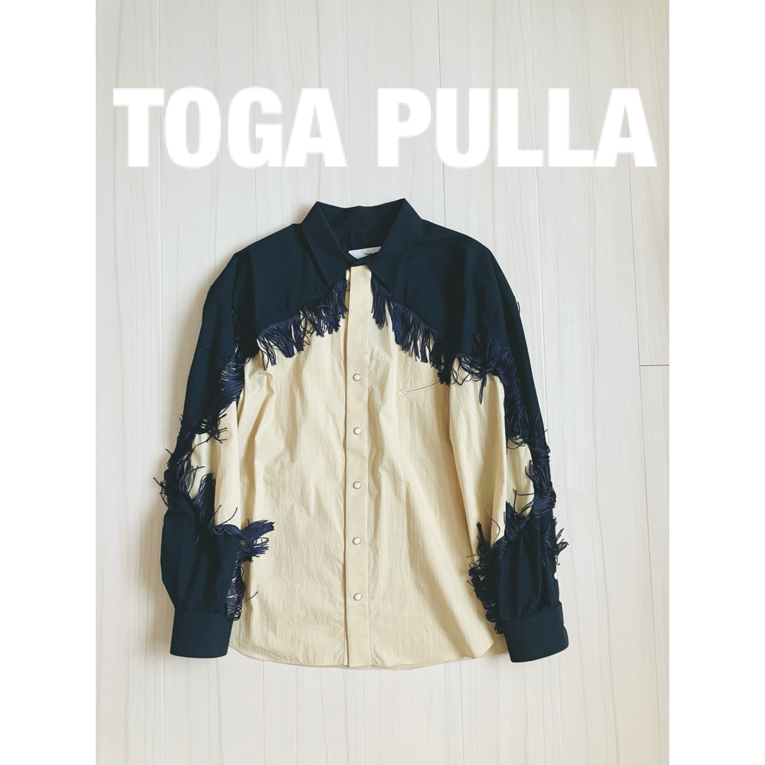 TOGA PULLA(トーガプルラ)のトーガ プルラ 2018-19年秋冬コレクション フリンジシャツ　 レディースのトップス(シャツ/ブラウス(長袖/七分))の商品写真