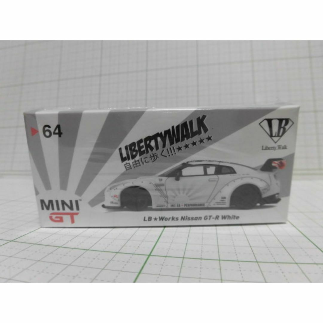 64 MINI GT 1/64 LB★WORKS 日産 GT-R R35 日章旗 エンタメ/ホビーのおもちゃ/ぬいぐるみ(ミニカー)の商品写真