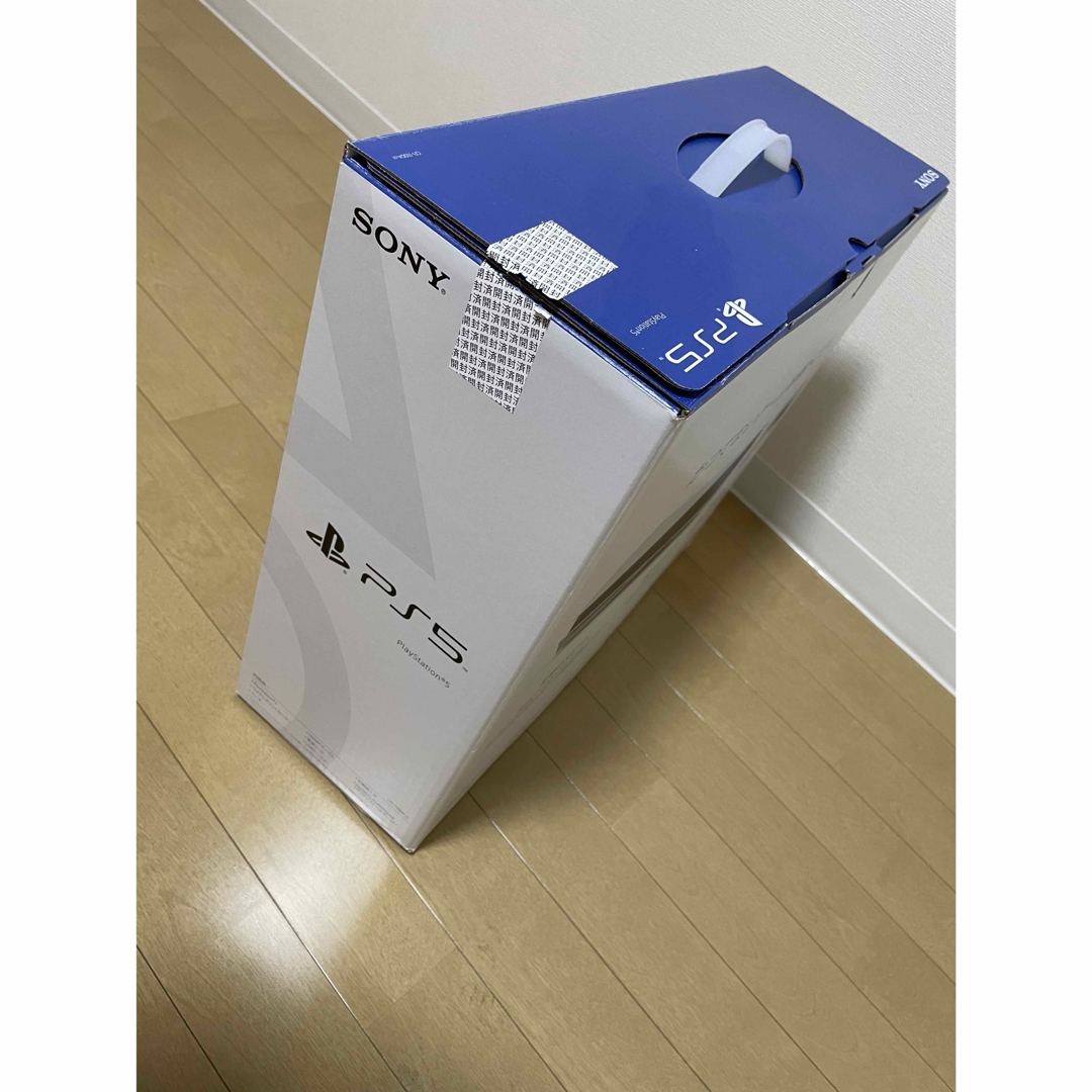 PlayStation(プレイステーション)のSONY PlayStation5 CFI-1100A01 エンタメ/ホビーのゲームソフト/ゲーム機本体(家庭用ゲーム機本体)の商品写真