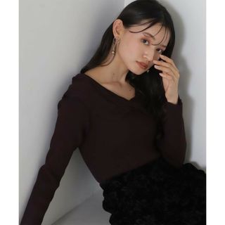 NATURAL BEAUTY BASIC - ツイストケープカラーニット