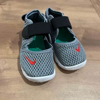 ナイキ(NIKE)のNIKE ナイキリフト リトルキッズシューズ 15cm(サンダル)