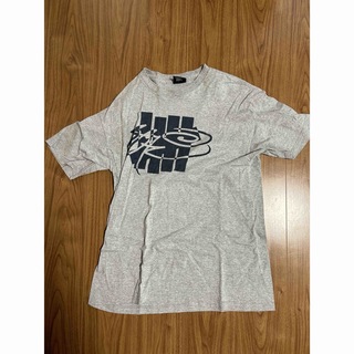 アンディフィーテッド(UNDEFEATED)のUNDEFEATEDTシャツ(Tシャツ/カットソー(半袖/袖なし))