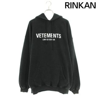 ヴェトモン(VETEMENTS)のヴェトモン  24SS  UE64HD600K WASHEDBLACK リミテッドエディションロゴパーカー メンズ XS(パーカー)