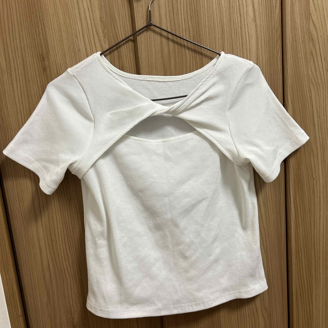 胸あき 半袖 レディーストップス レディースのトップス(Tシャツ(半袖/袖なし))の商品写真