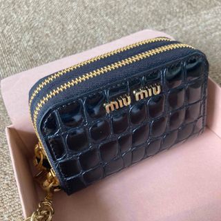 ミュウミュウ(miumiu)のmiumiu 財布 新品未使用 箱付き(財布)