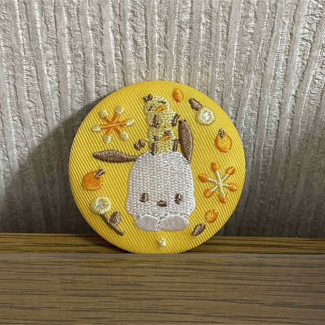 サンリオ(サンリオ)のポチャッコ 刺繍缶バッジ sanrioグッズ サンリオキャラクターズ ビスケット エンタメ/ホビーのアニメグッズ(バッジ/ピンバッジ)の商品写真