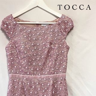 トッカ(TOCCA)の★美品・ほぼ未使用★ トッカ TOCCA ノースリーブワンピース 総刺繍 (ひざ丈ワンピース)