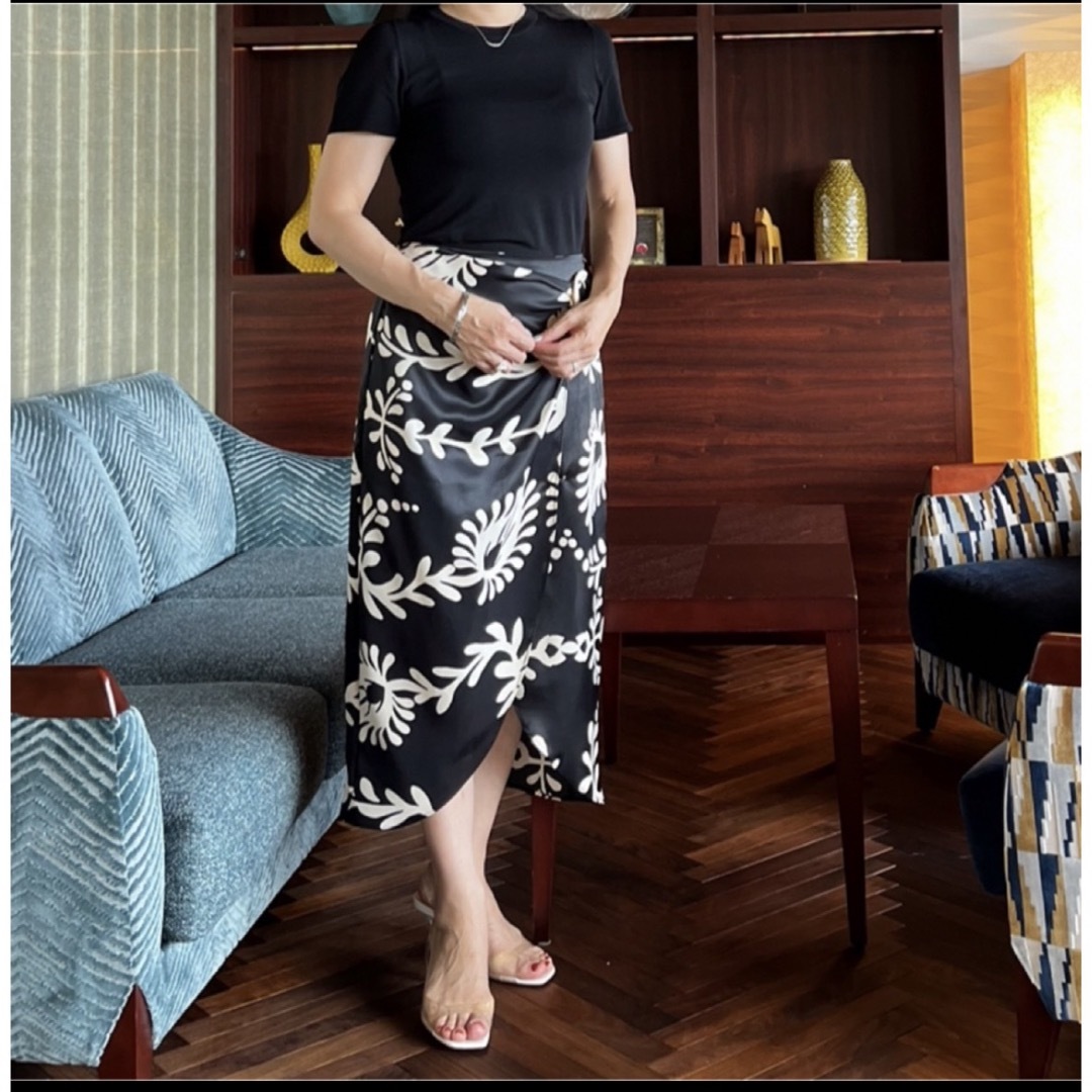 ZARA(ザラ)のZARA パレオ風ラップロングスカート レディースのスカート(ロングスカート)の商品写真
