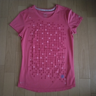 ナイキ(NIKE)のNIKE RUNNING　ナイキ　DRI-FIT　Tシャツ　ピンク　Mサイズ(Tシャツ(半袖/袖なし))