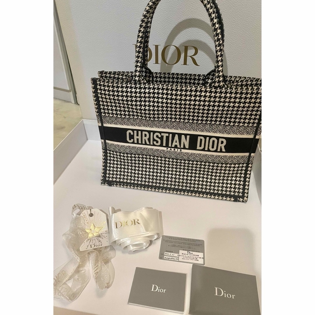 Dior ✧︎ 千鳥柄ブックトート - トートバッグ Dior ✧︎ 千鳥柄ブックトート - トートバッグ