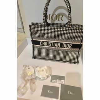 ディオール(Dior)の【極美品】定価48万　ディオール　ブックトート　千鳥柄(トートバッグ)