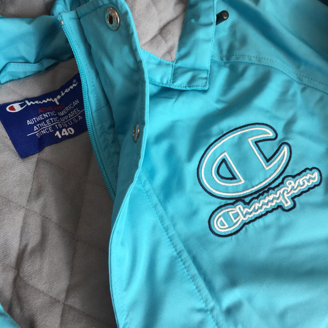 Champion(チャンピオン)の新品 チャンピオン140㌢暖かコート キッズ/ベビー/マタニティのキッズ服女の子用(90cm~)(コート)の商品写真