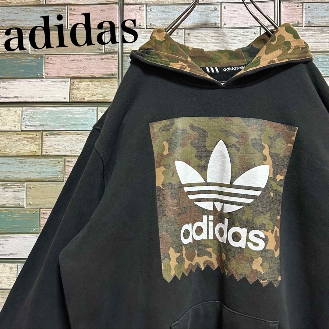 Originals（adidas）(オリジナルス)のアディダスオリジナルス　プルオーバーパーカー　ビッグロゴ　カモ柄 メンズのトップス(パーカー)の商品写真