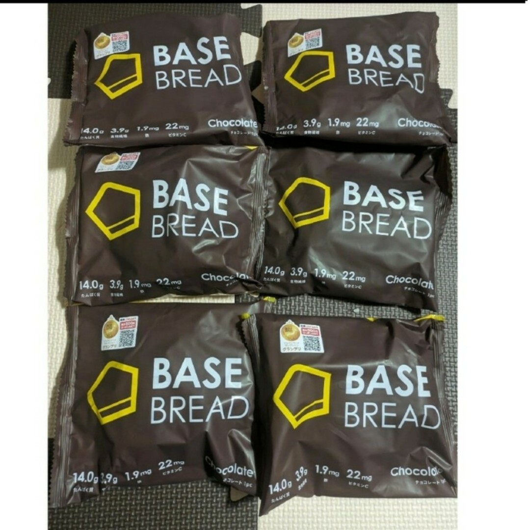 ベースフードBASEBREADチョコレート 6個 コスメ/美容のダイエット(ダイエット食品)の商品写真